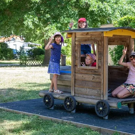 Mobil 6 Personnes Avec Acces Handicape - Api-1-52-1018 Campingplads Groléjac